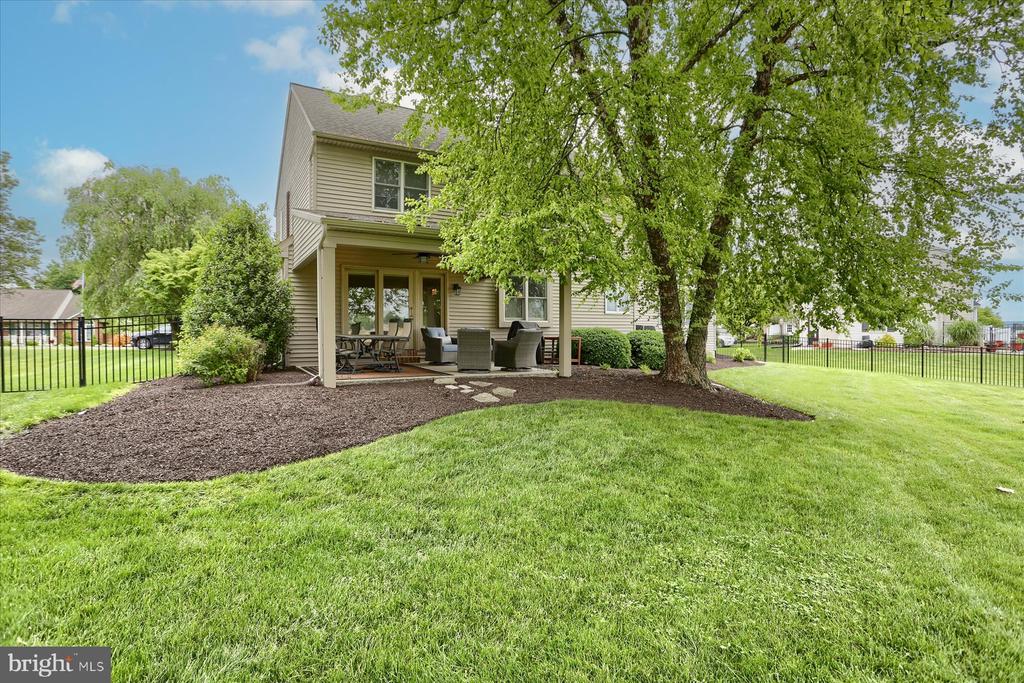 249 Oak Ln