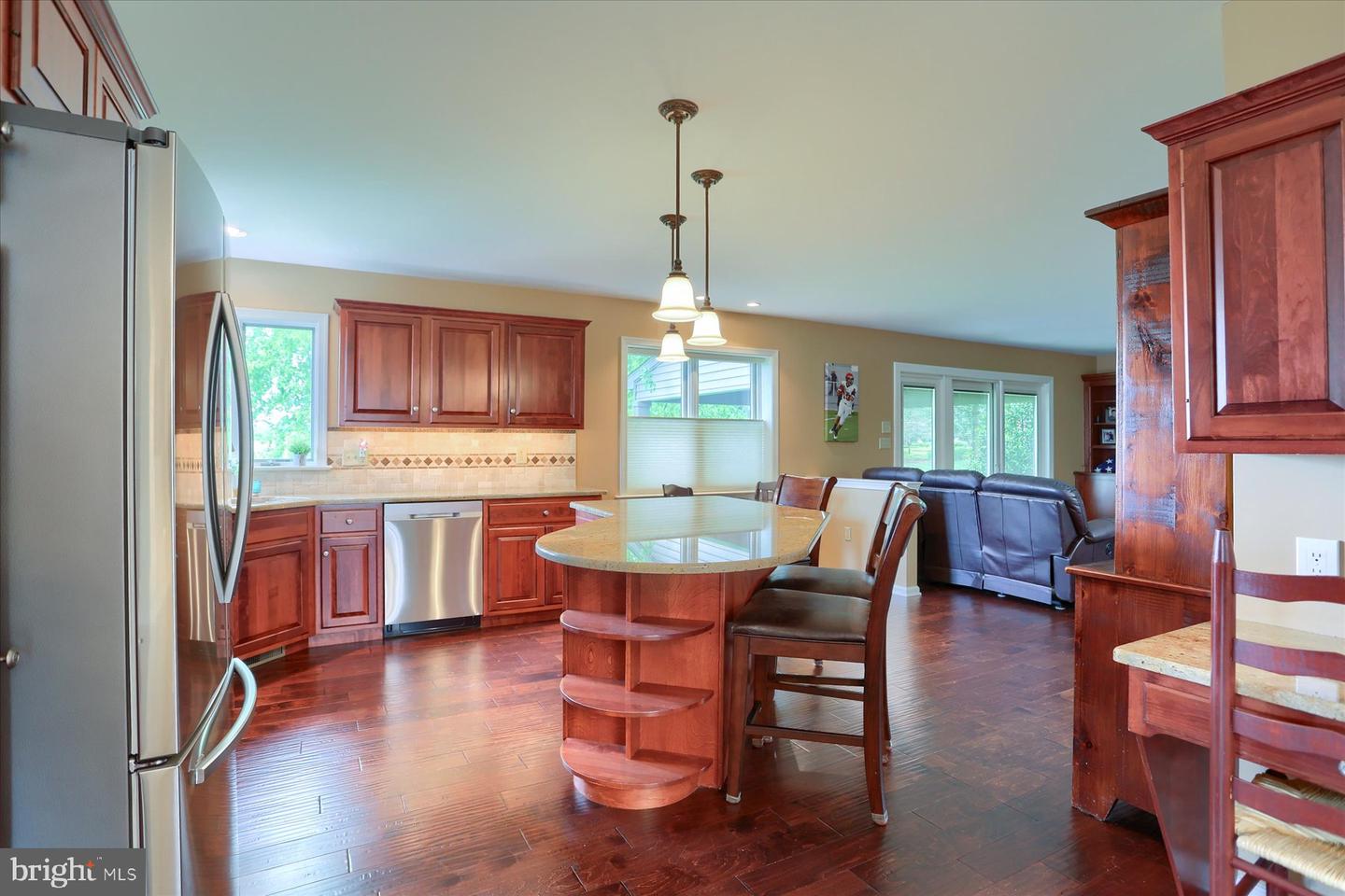 249 Oak Ln