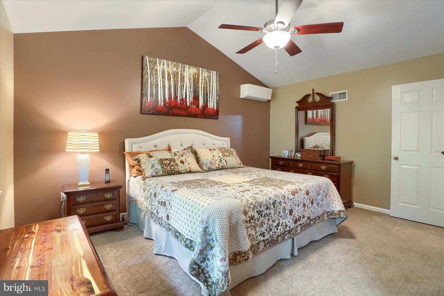 249 Oak Ln