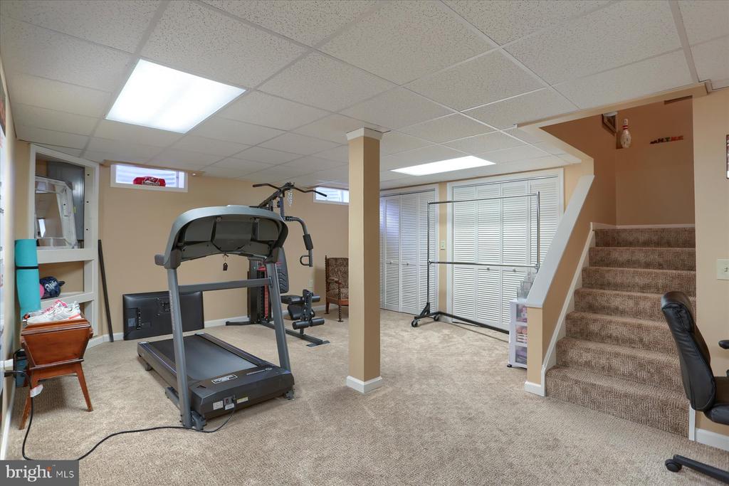 249 Oak Ln
