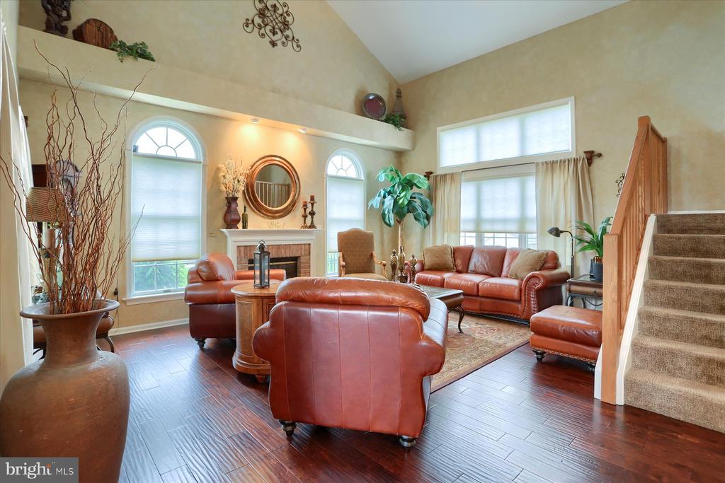249 Oak Ln