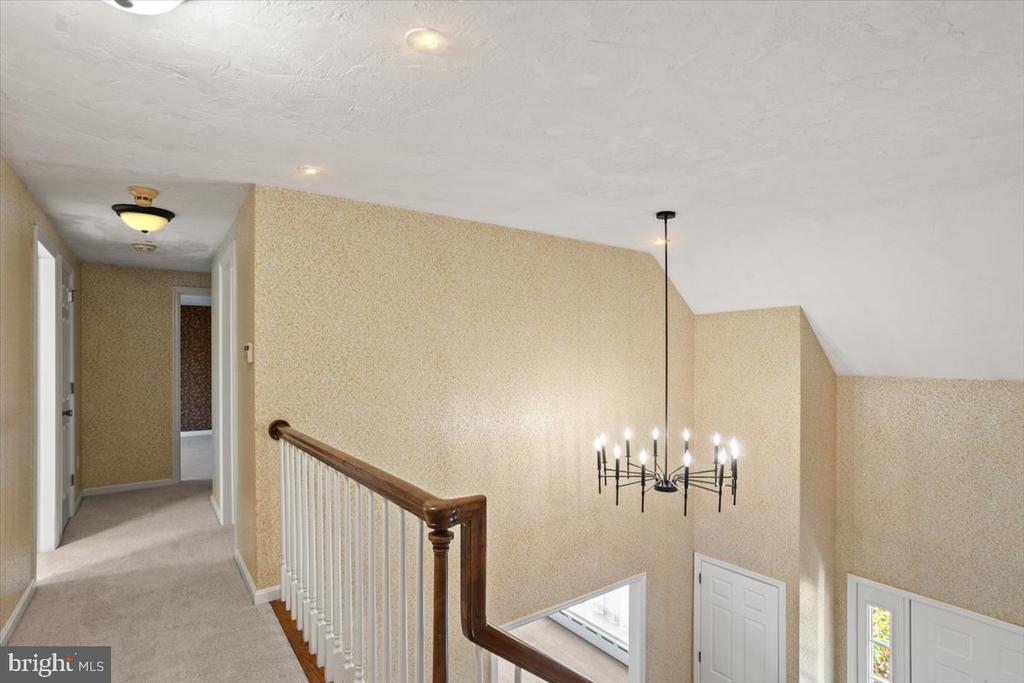 254 Crooked Ln
