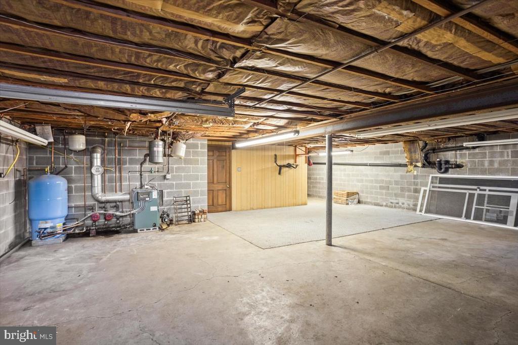 254 Crooked Ln
