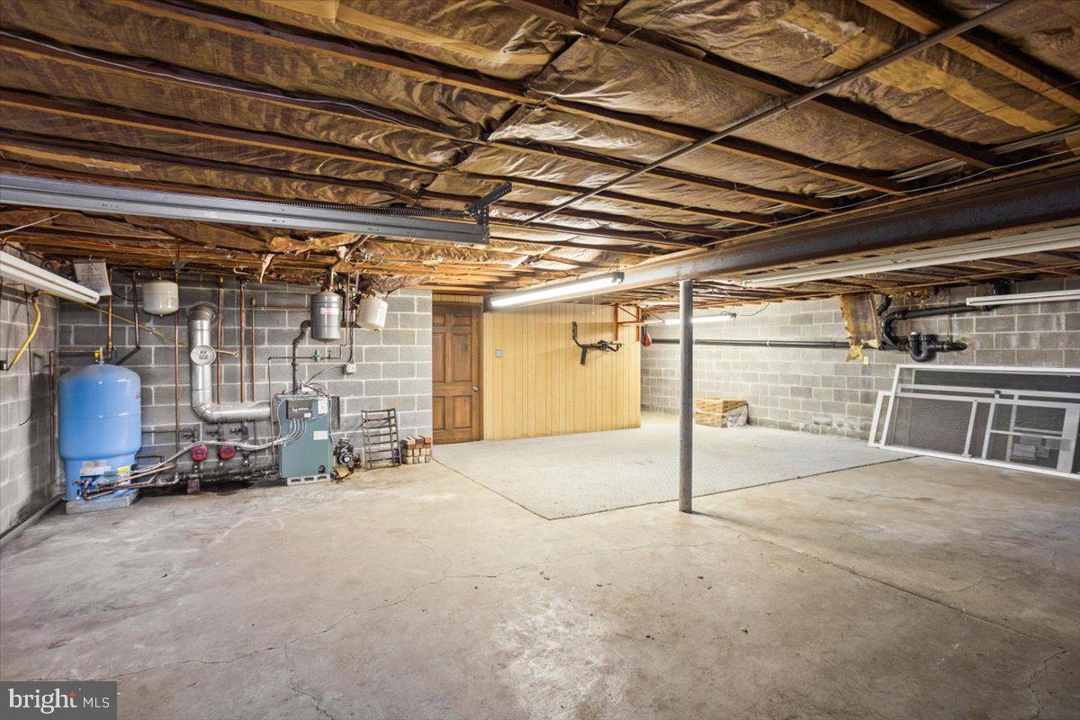 254 Crooked Ln