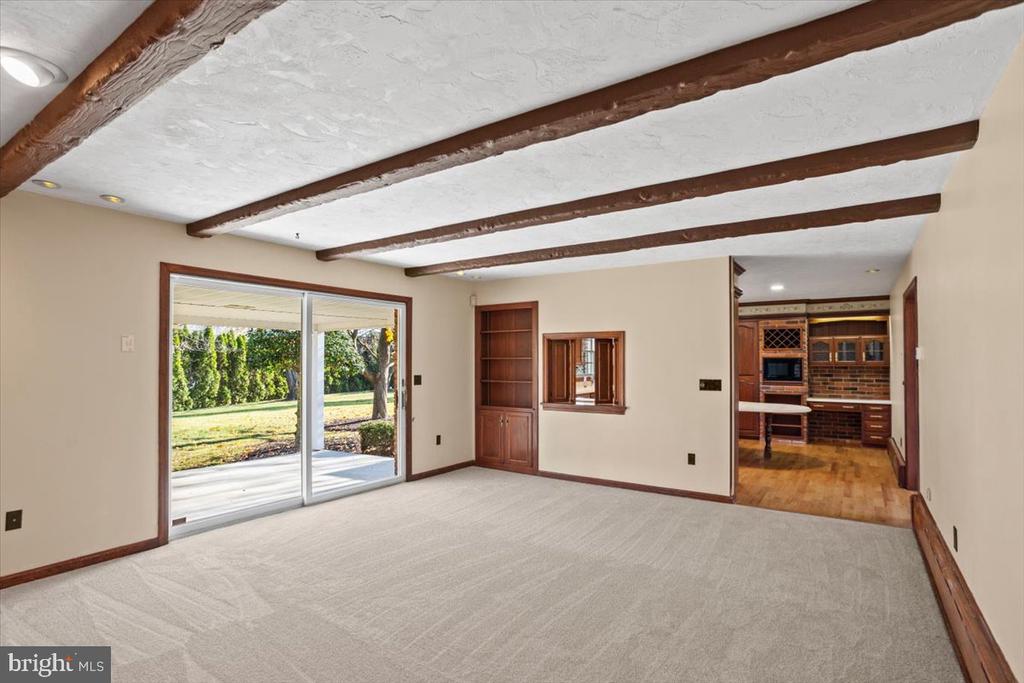 254 Crooked Ln
