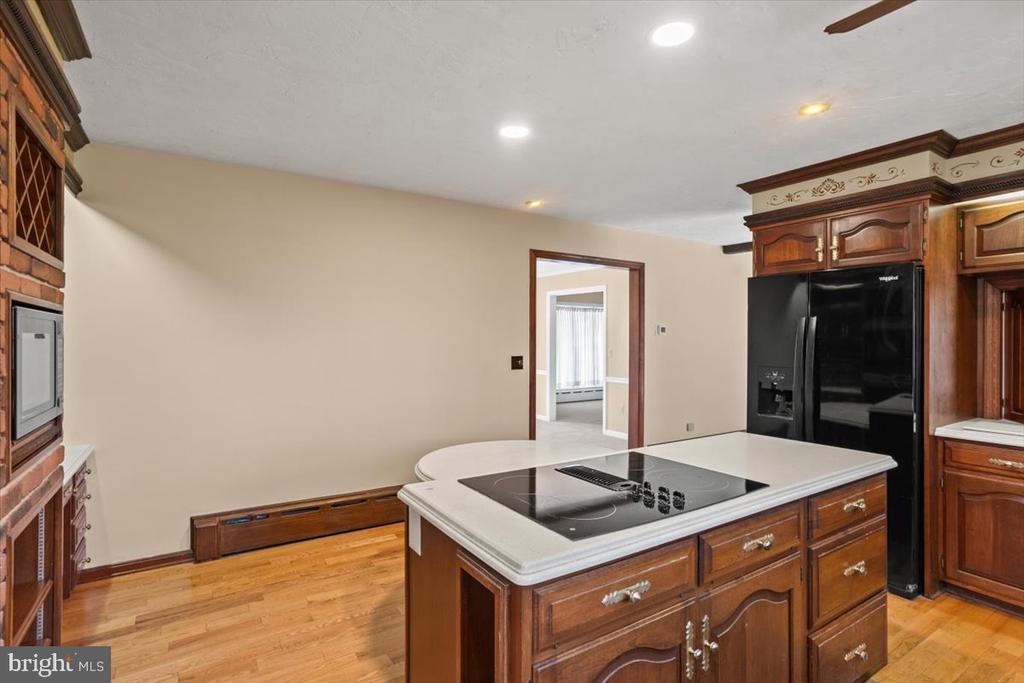 254 Crooked Ln