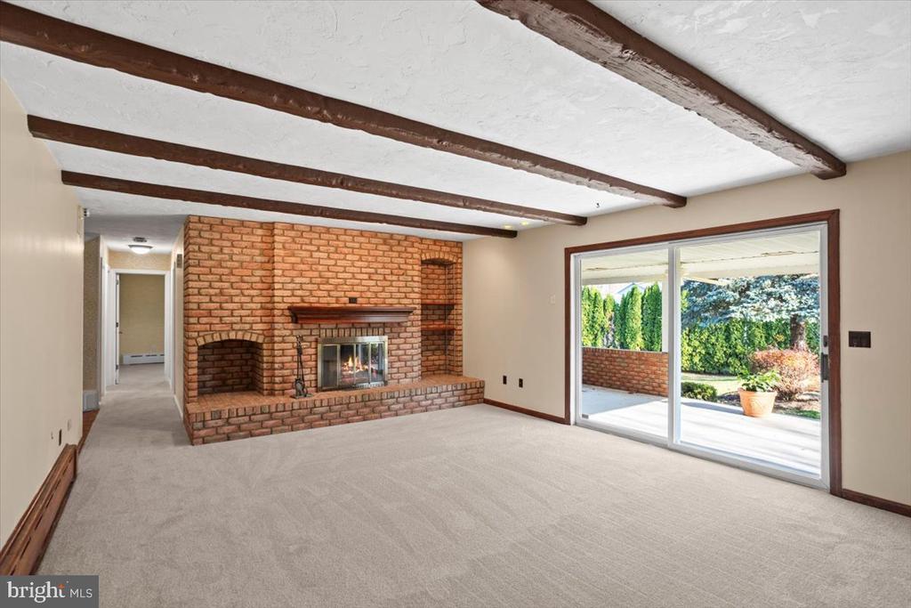 254 Crooked Ln