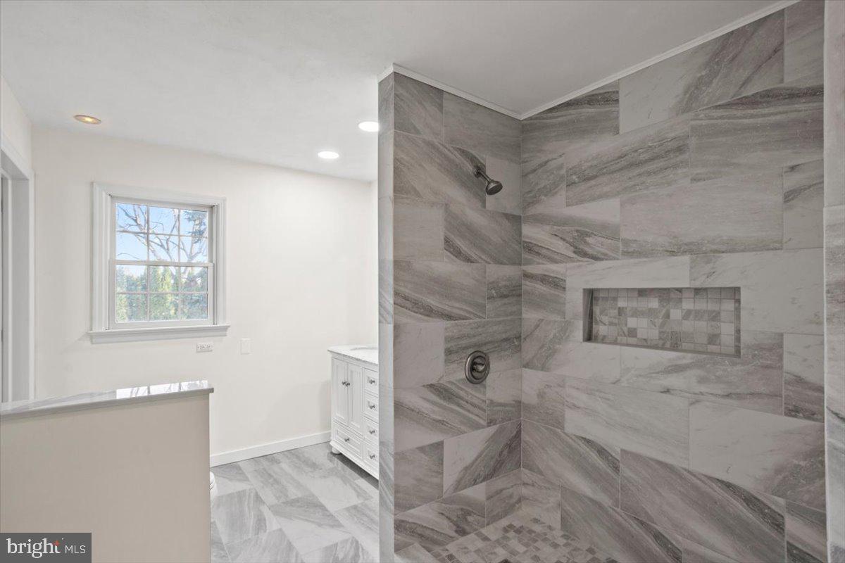 254 Crooked Ln