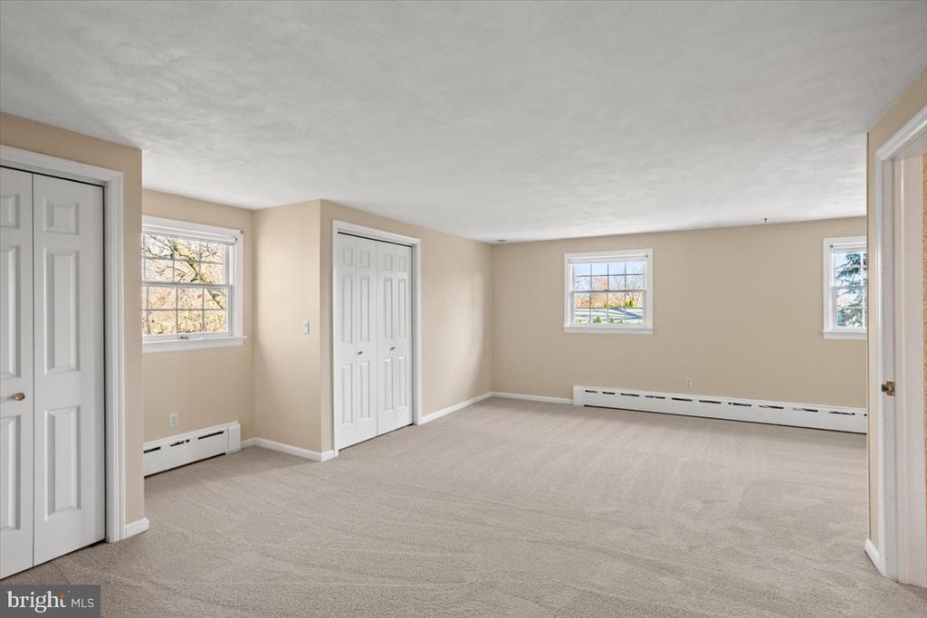 254 Crooked Ln