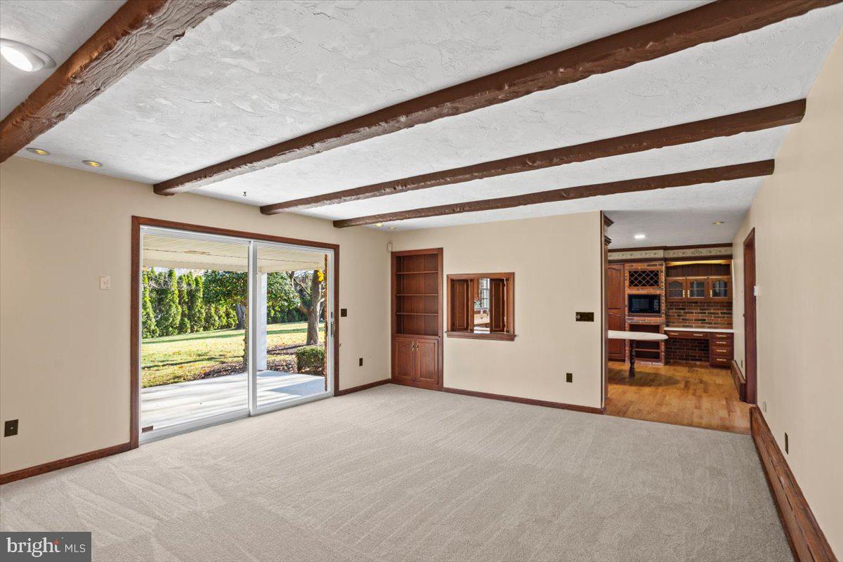 254 Crooked Ln