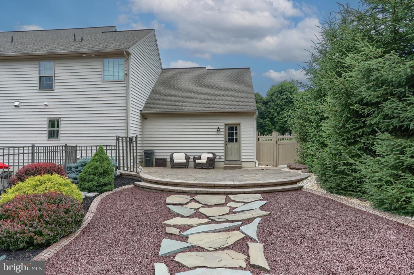 262 N Zinns Mill Rd