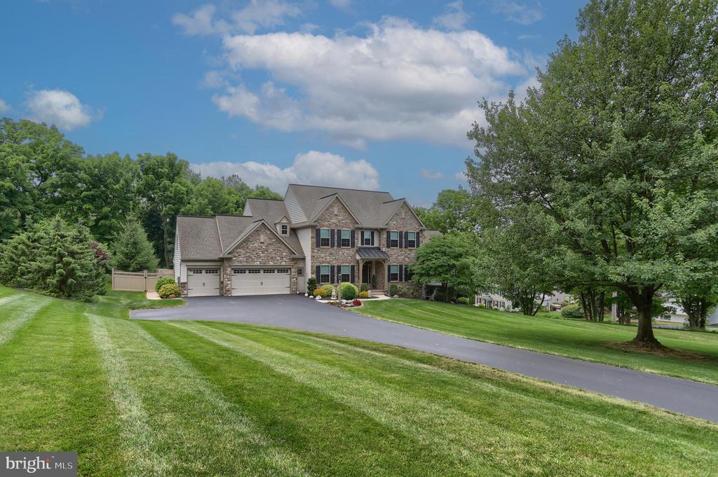 262 N Zinns Mill Rd