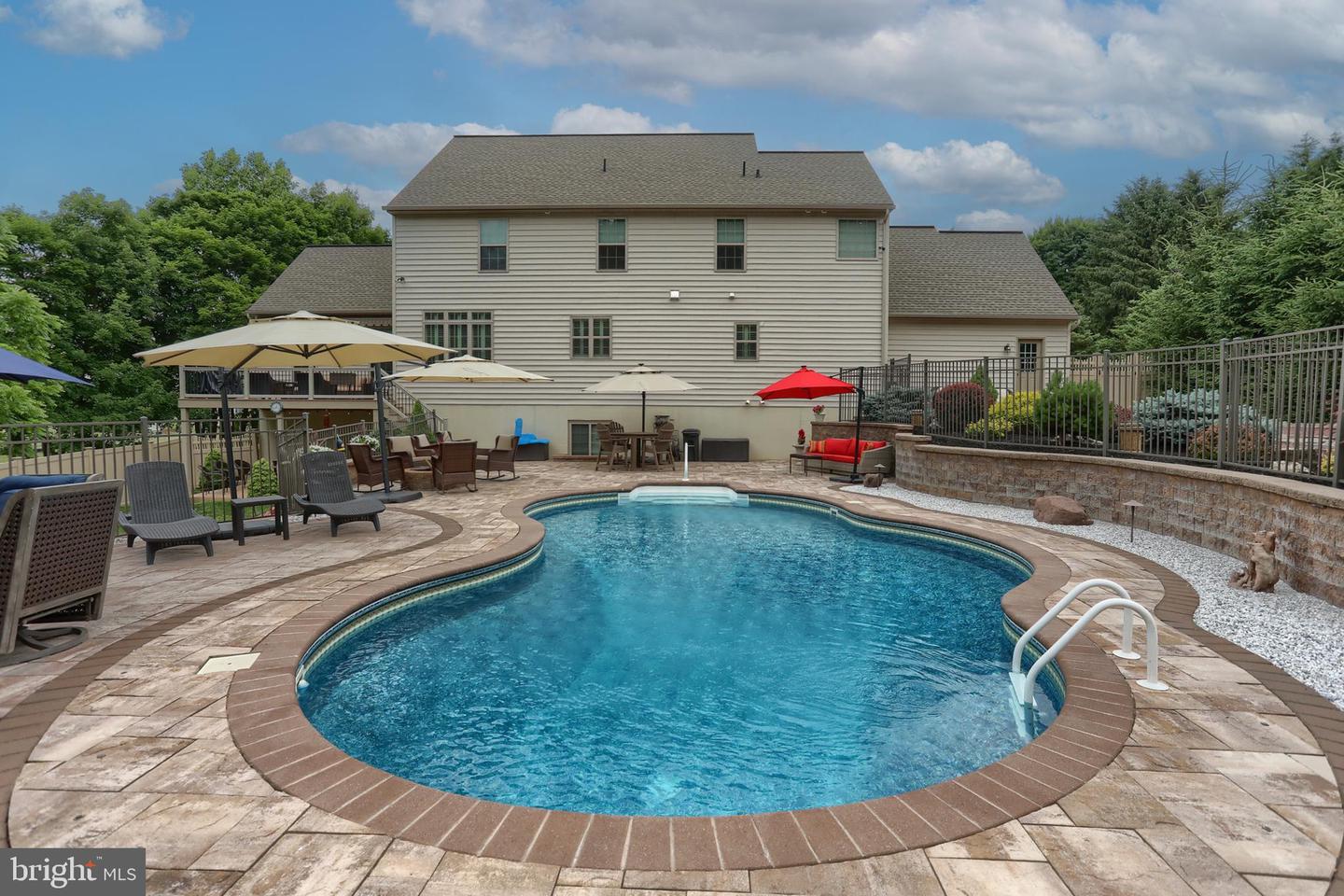 262 N Zinns Mill Rd