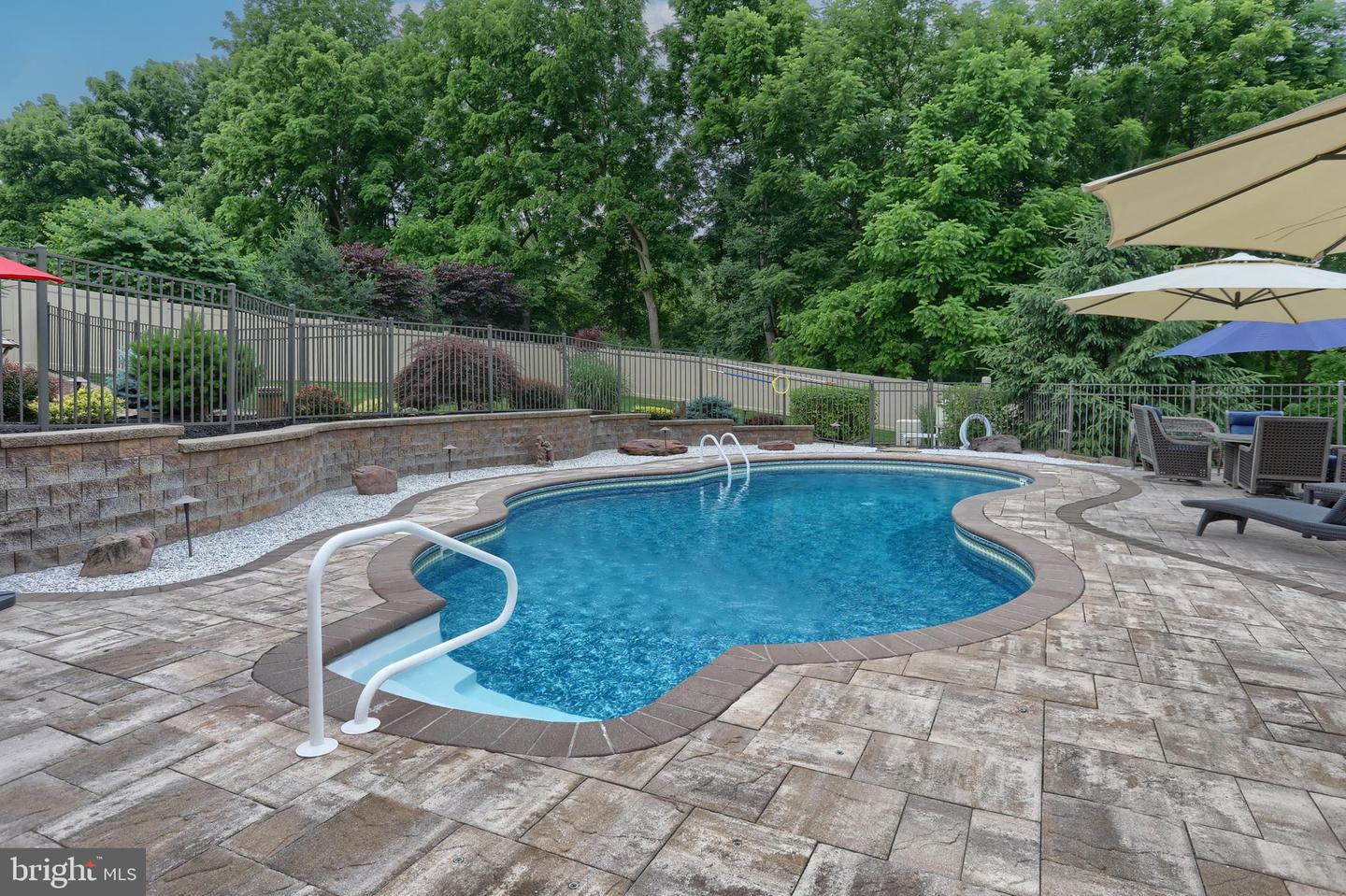 262 N Zinns Mill Rd