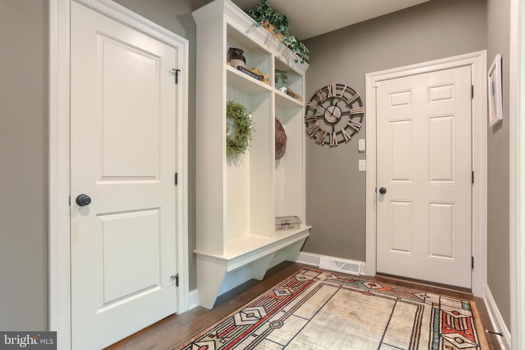 262 N Zinns Mill Rd