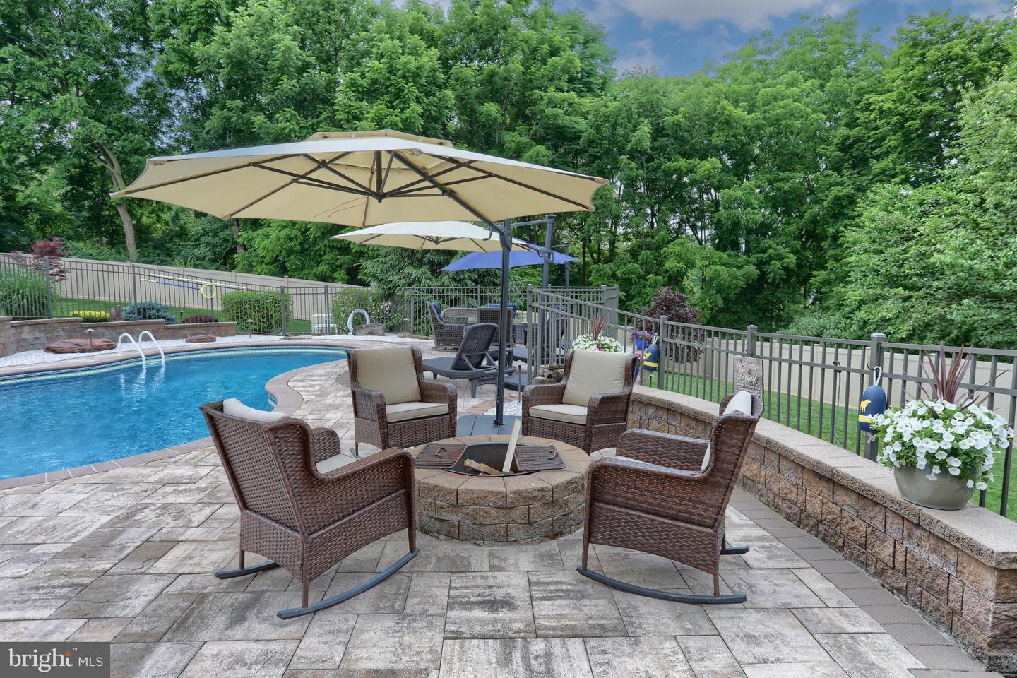 262 N Zinns Mill Rd