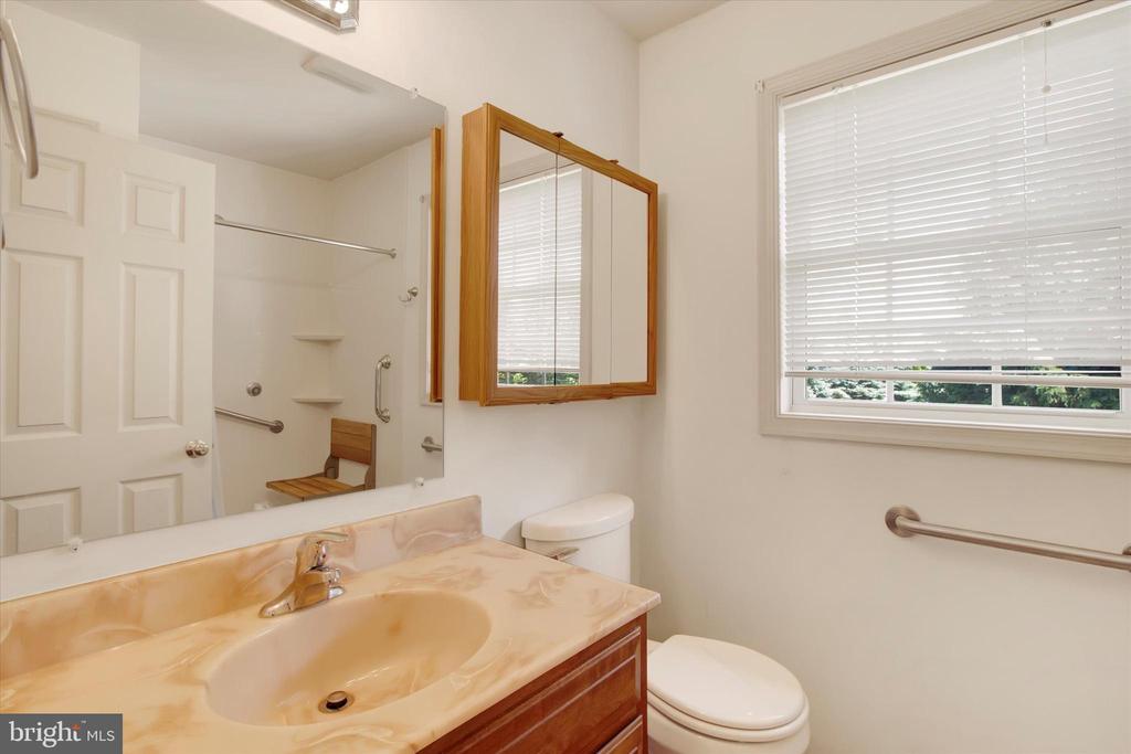 14 LAKEVIEW DRIVE