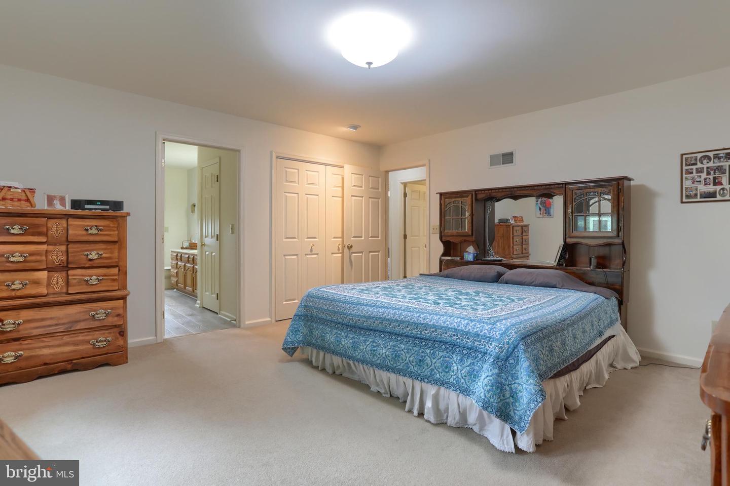 1382 Jessica Dr