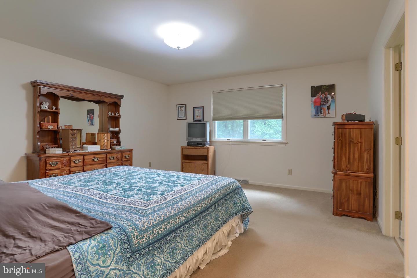 1382 Jessica Dr