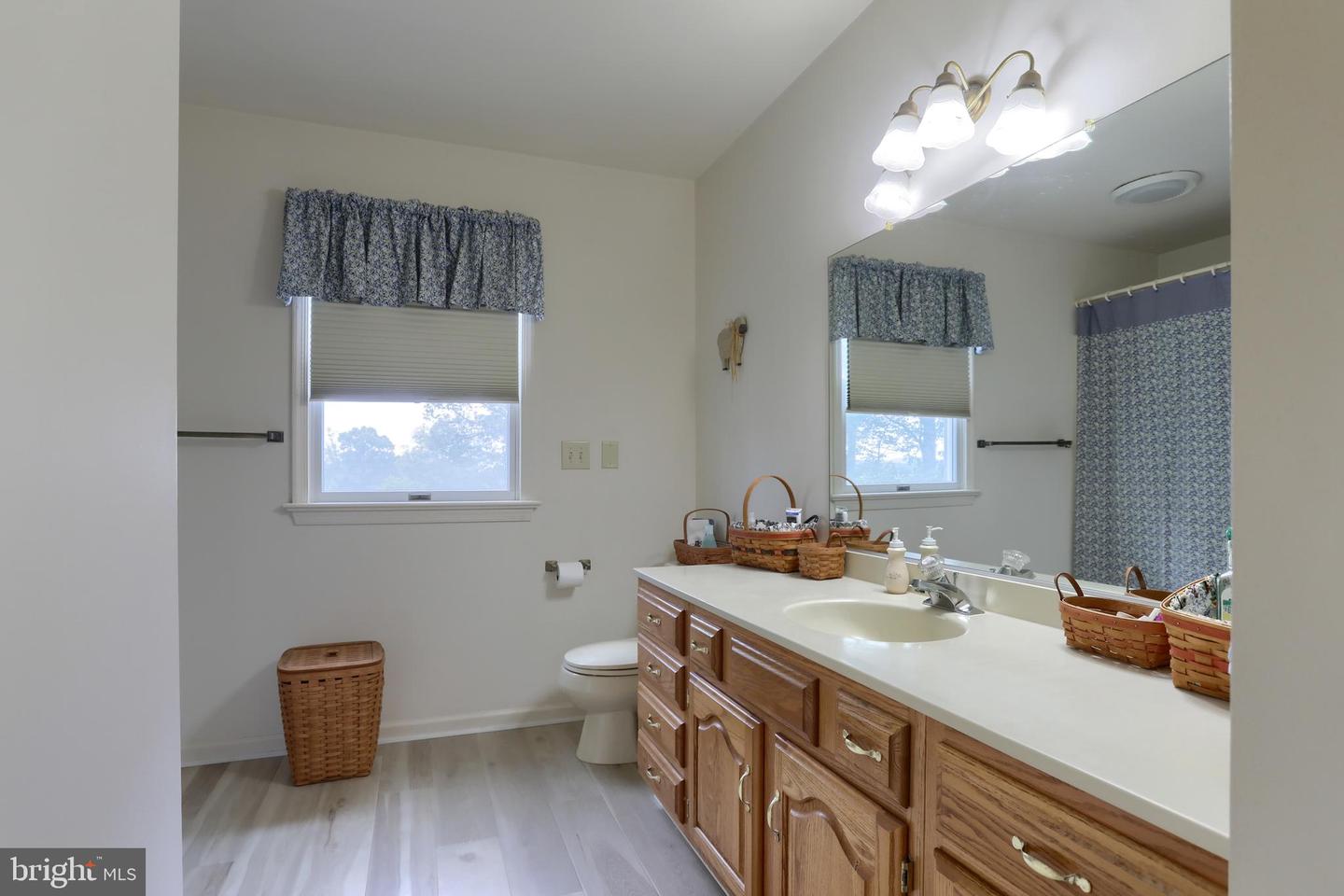 1382 Jessica Dr