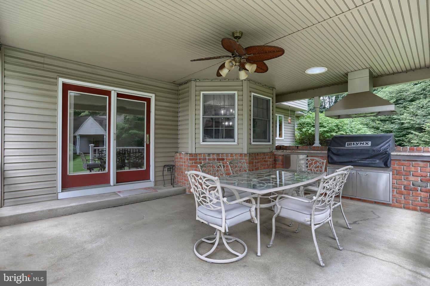 1382 Jessica Dr