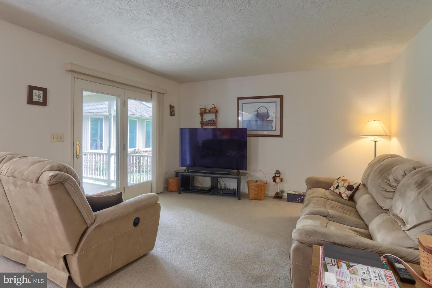 1382 Jessica Dr