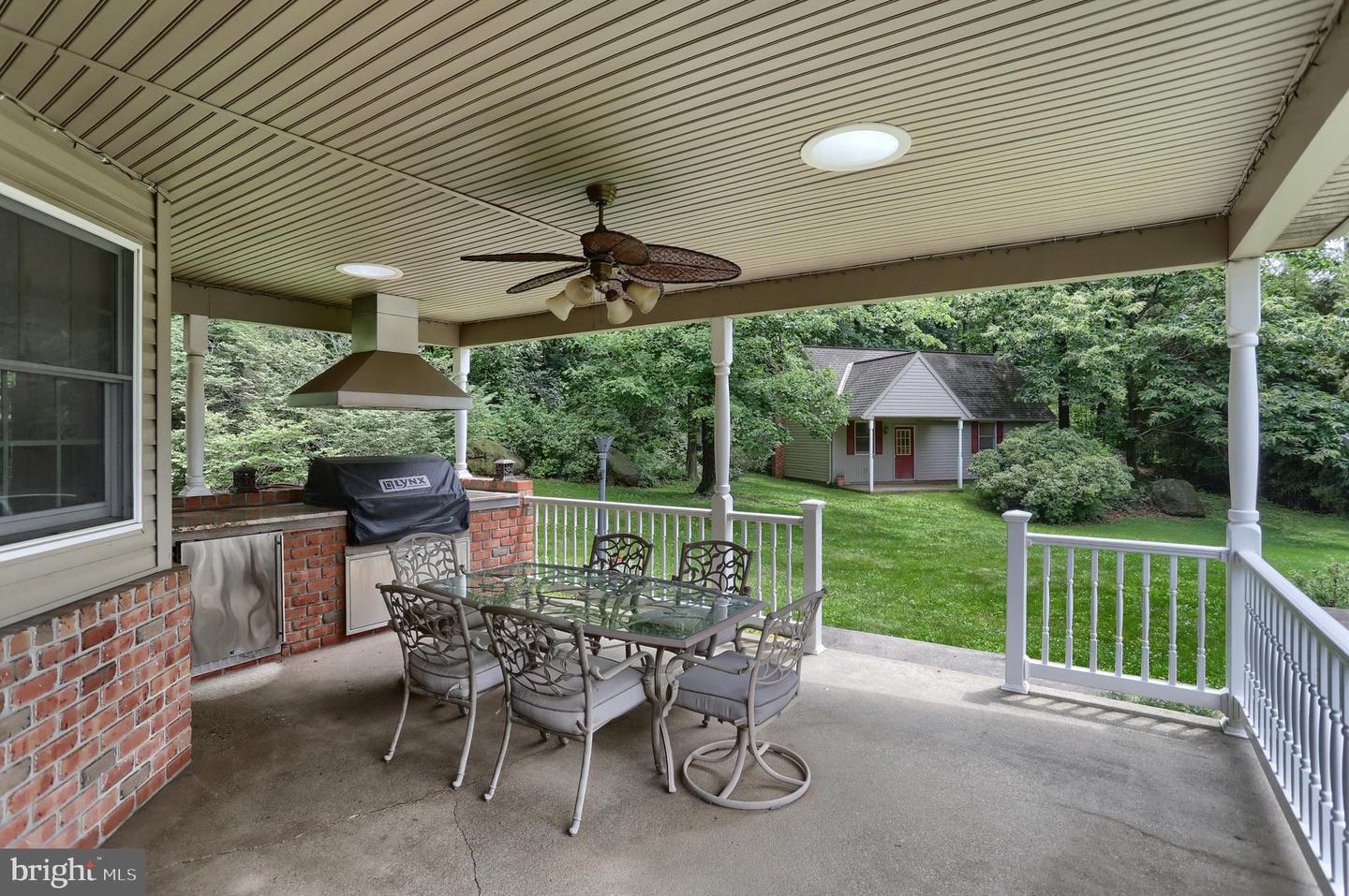 1382 Jessica Dr