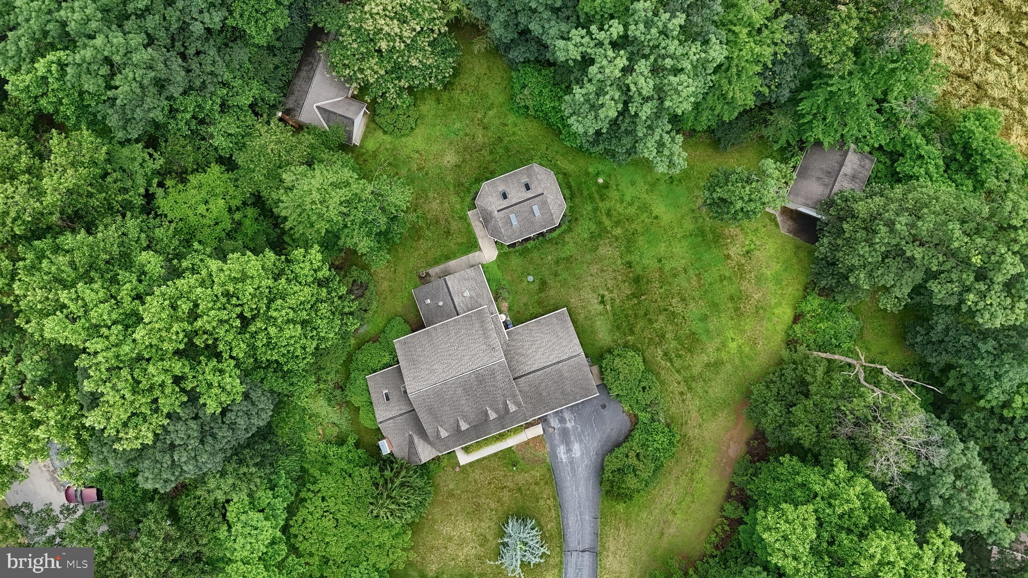 1382 Jessica Dr