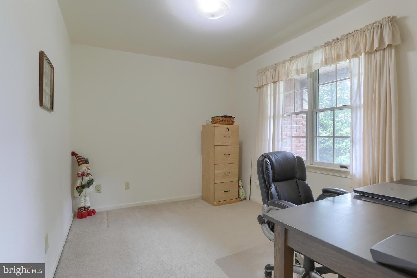 1382 Jessica Dr