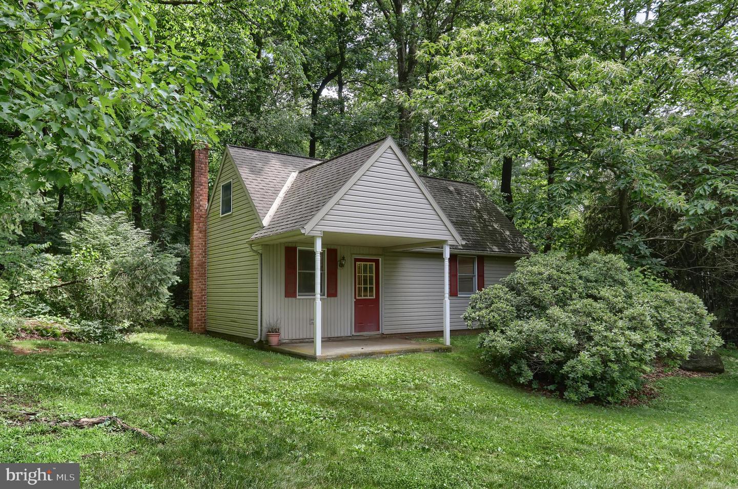 1382 Jessica Dr