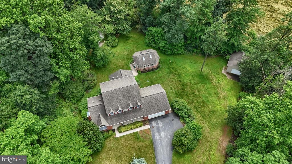 1382 Jessica Dr
