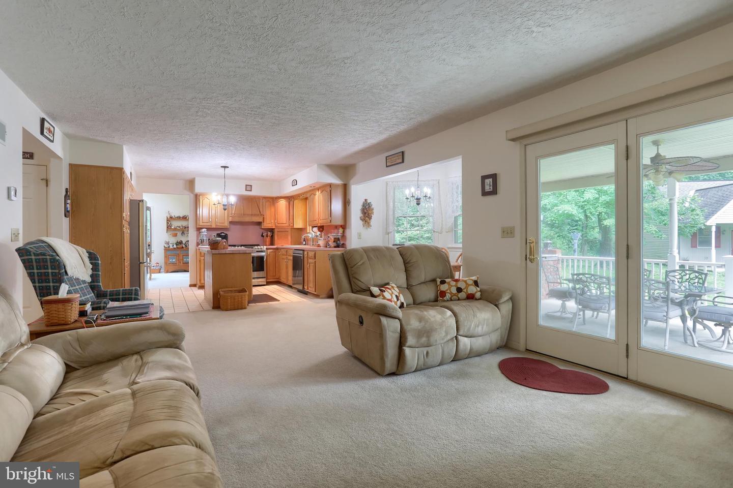 1382 Jessica Dr