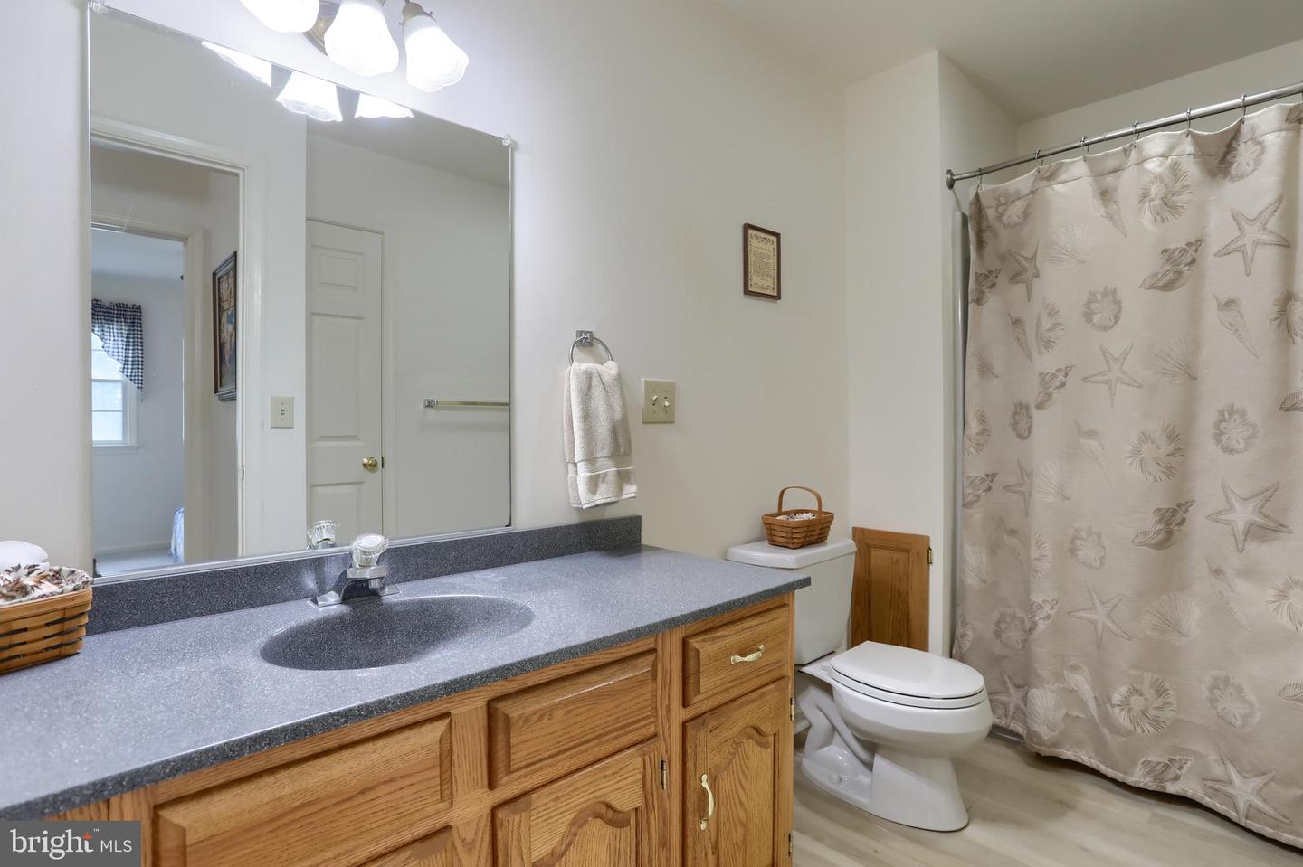 1382 Jessica Dr