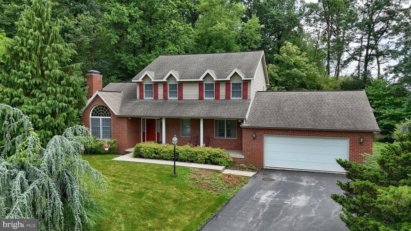 1382 Jessica Dr
