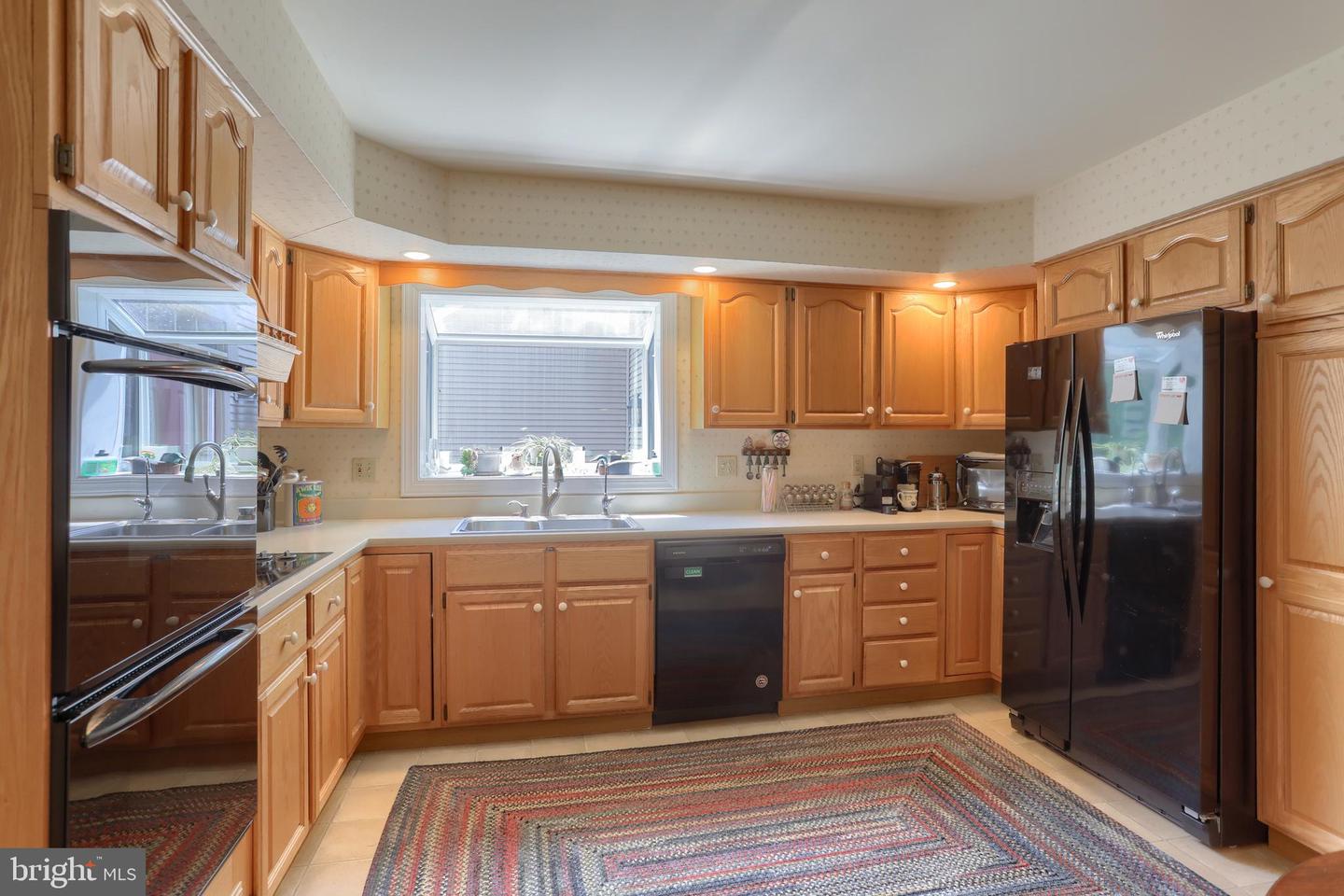 5 Stone Hedge Dr