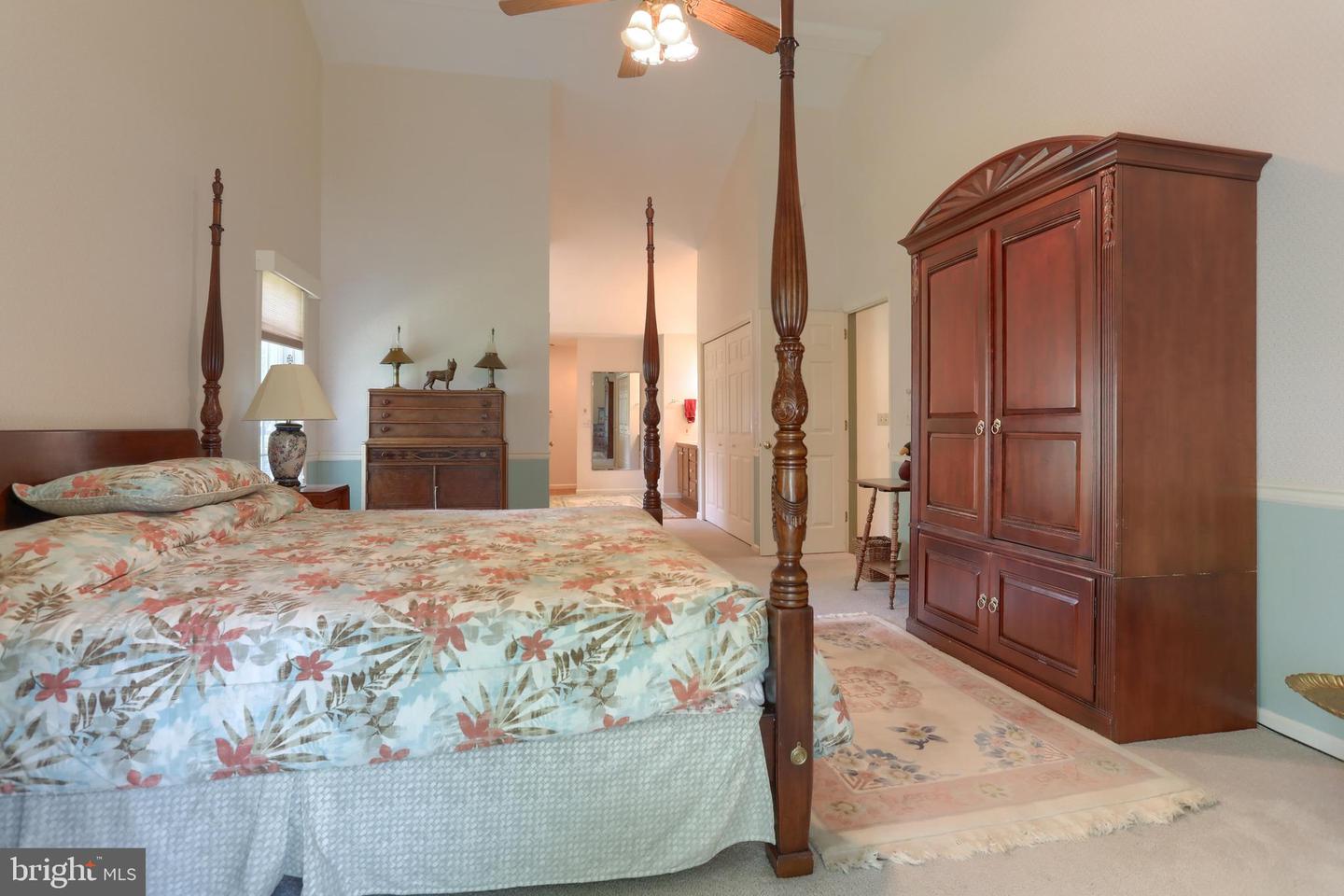 5 Stone Hedge Dr