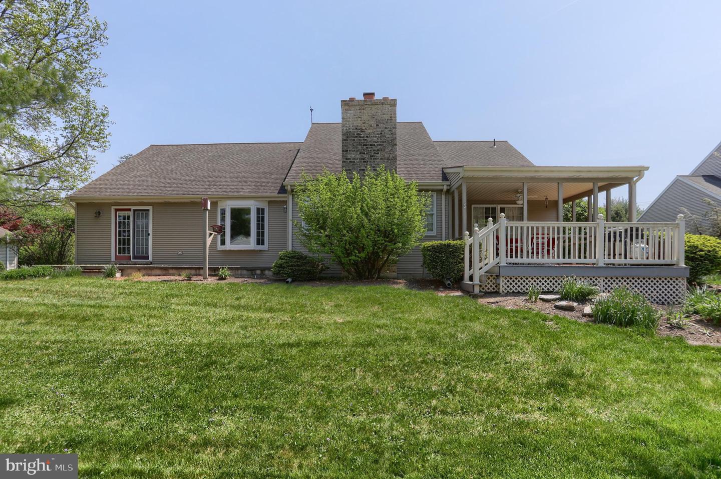 5 Stone Hedge Dr