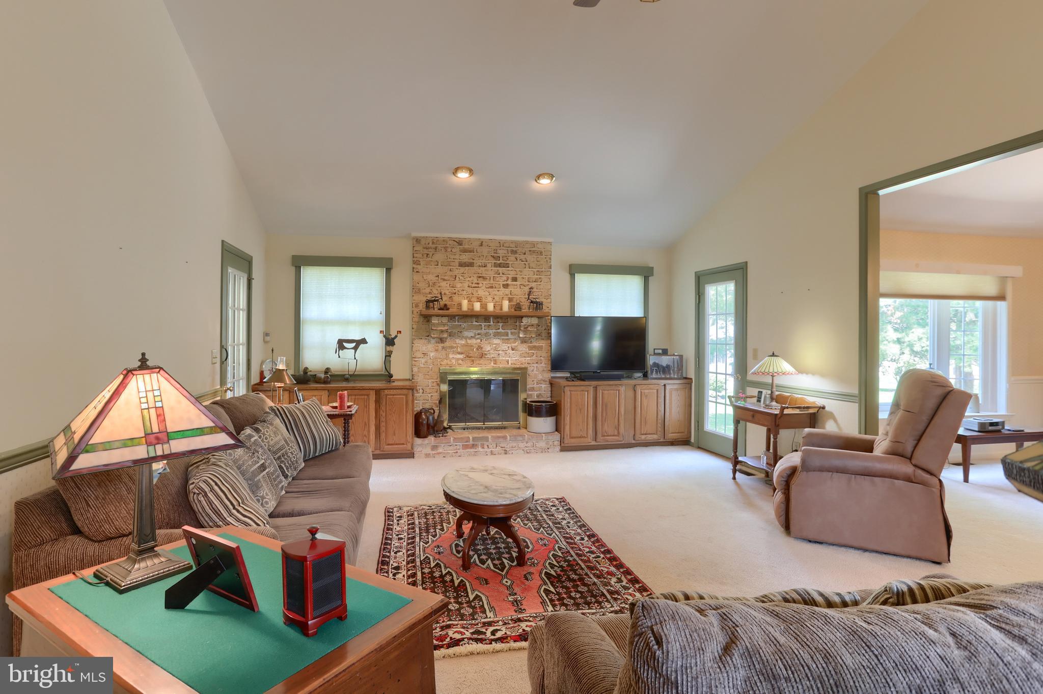 5 Stone Hedge Dr