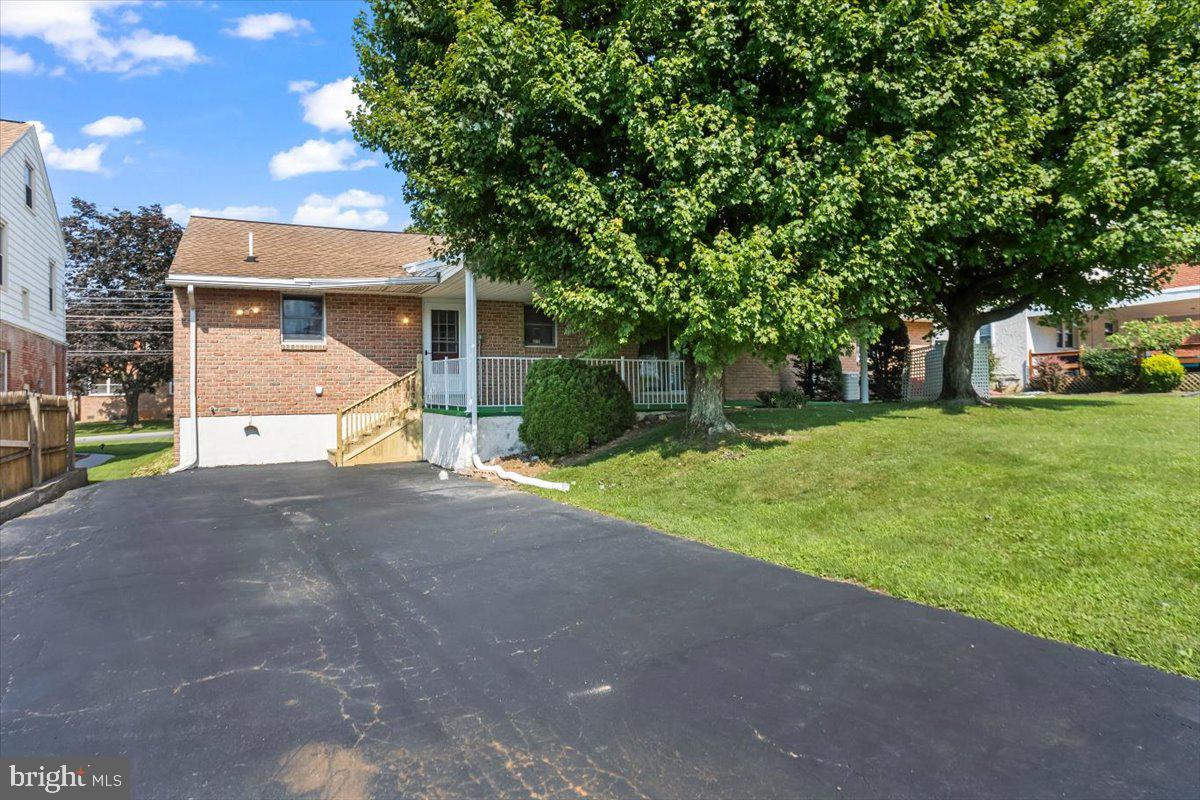 1023 Cornwall Rd