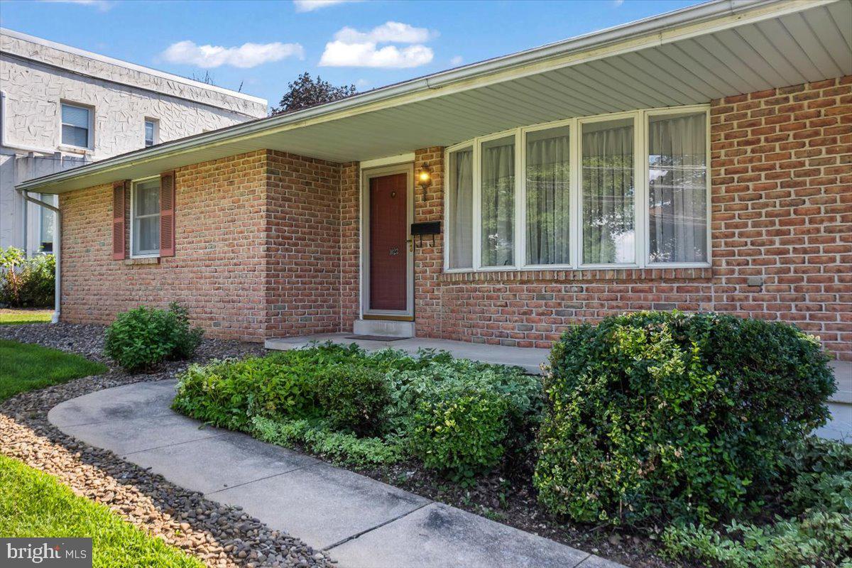 1023 Cornwall Rd