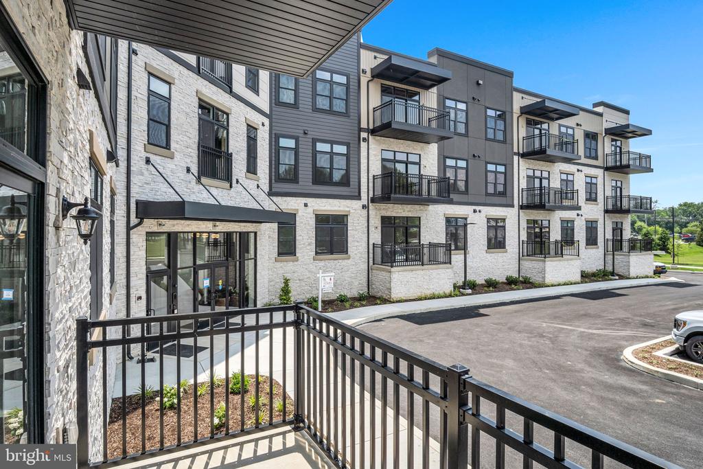 117 BLACKFORD BOULEVARD 102