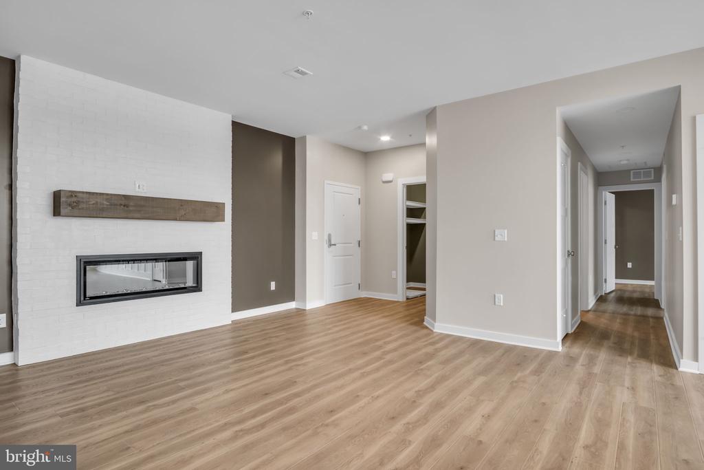 117 BLACKFORD BOULEVARD 102