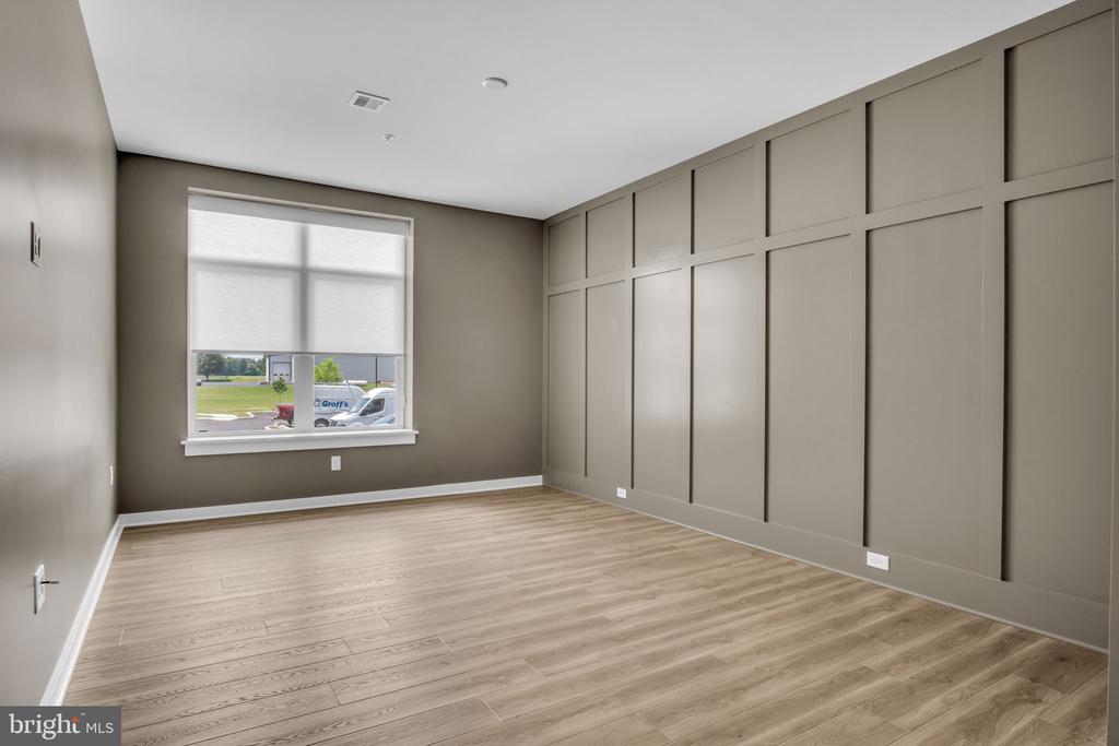 117 BLACKFORD BOULEVARD 102