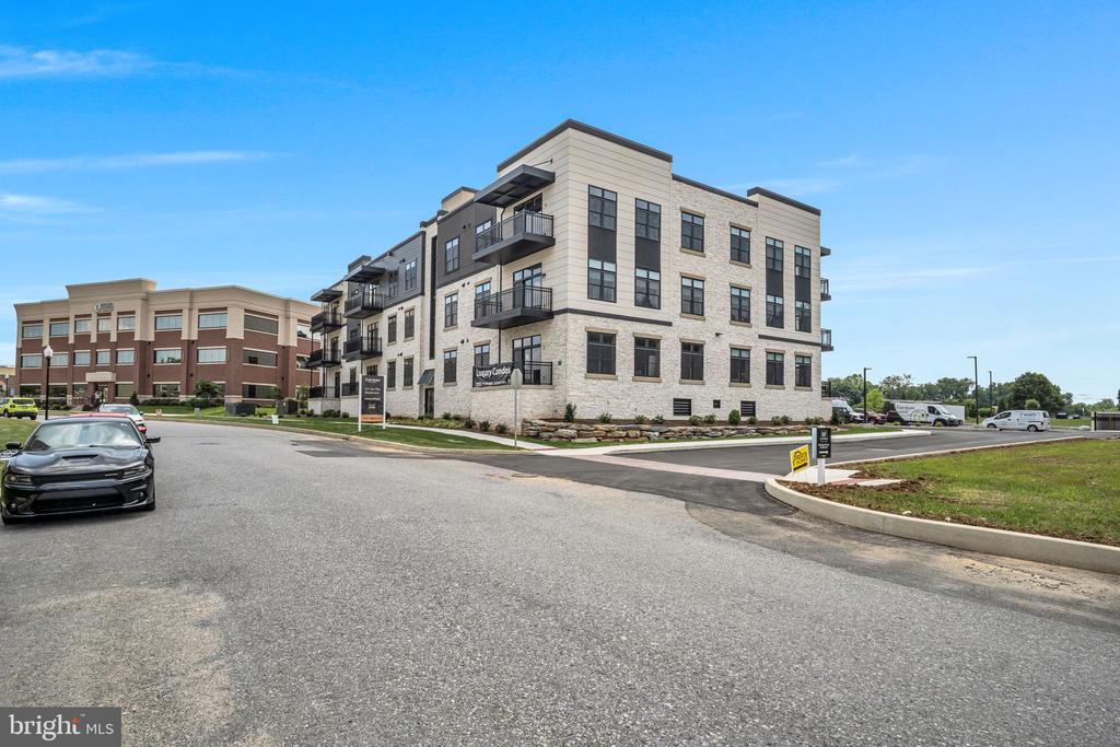 117 BLACKFORD BOULEVARD 102