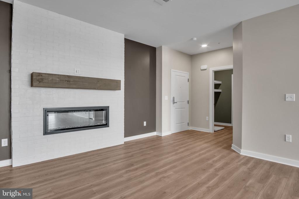 117 BLACKFORD BOULEVARD 102