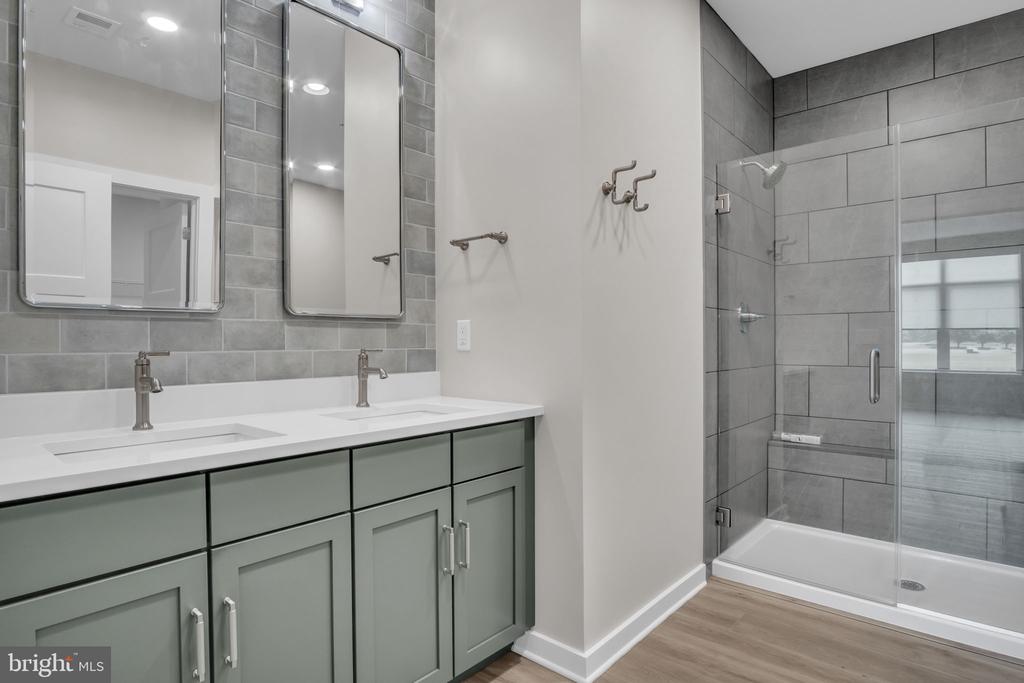 117 BLACKFORD BOULEVARD 102