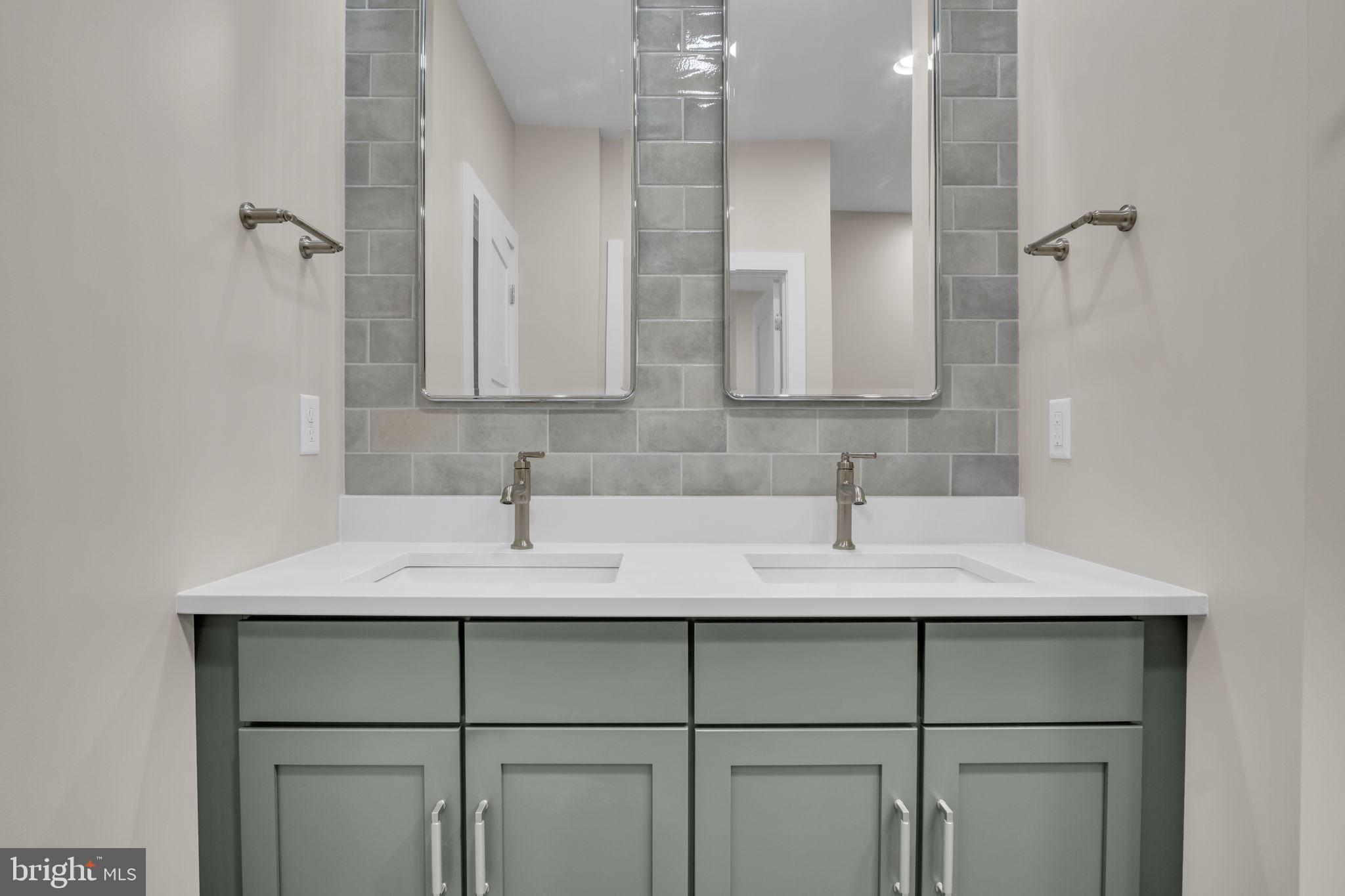 117 BLACKFORD BOULEVARD 102