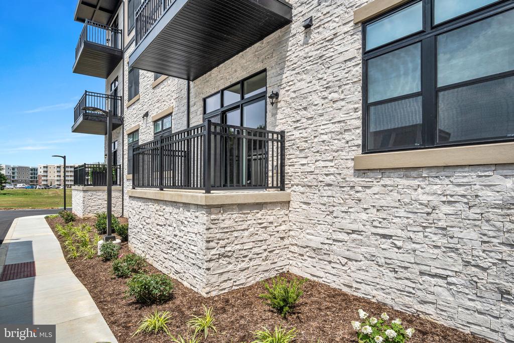 117 BLACKFORD BOULEVARD 102