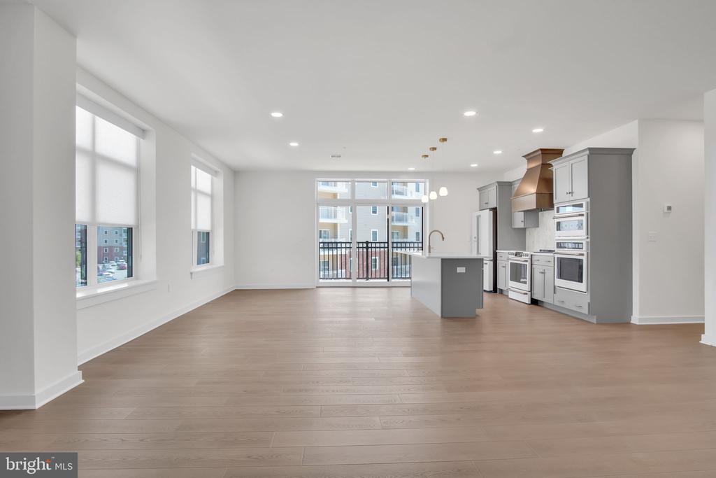 117 BLACKFORD BOULEVARD 203