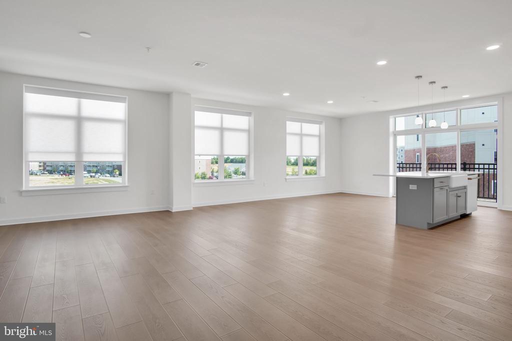 117 BLACKFORD BOULEVARD 203